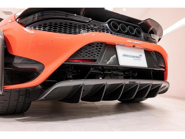 ７６５ＬＴ 　世界限定７６５台　新車保証継承　カーボンドアミラー　カーボンスプリッター　カーボンサイドスカート　２重ガラスエンジンウィンド　レーシングシート　　右ハンドル　パーキングセンサー　リアカメラリフター（10枚目）