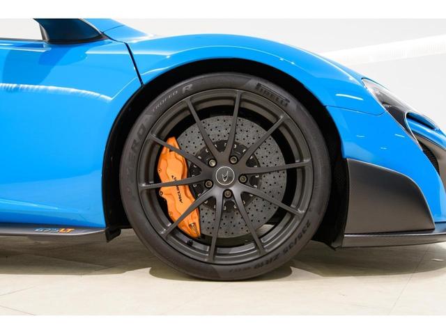 675LTスパイダー 世界限定500台 認定中古車 メリディアンスピーカー カーボンドアミラー レーシングシート ステッチマクラーレンオレンジ ブレーキキャリパーマクラーレンオレンジ スポーツエキゾースト(8枚目)