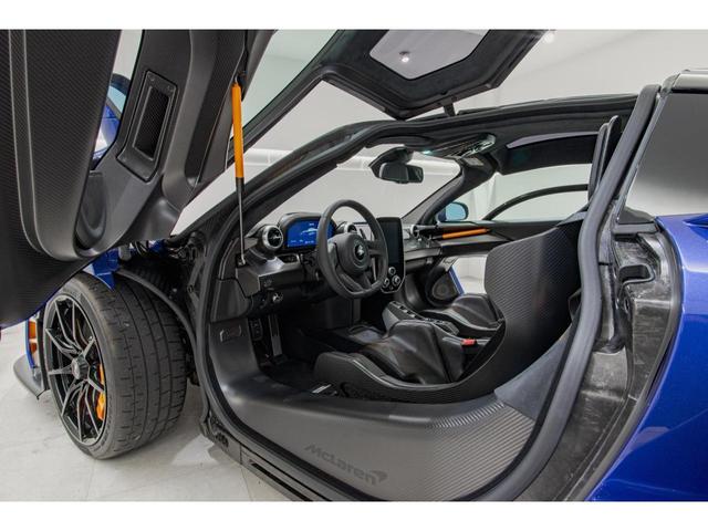 セナ 　認定中古車　ＭｃＬａｒｅｎ　ＡＺＡＢＵ　ＱＵＡＬＩＦＩＥＤ　世界５００台限定生産モデル　サテンエクステンデッドカーボンファイバー　９スポークウルトラライトウェイトホイール　グロスブラック（15枚目）