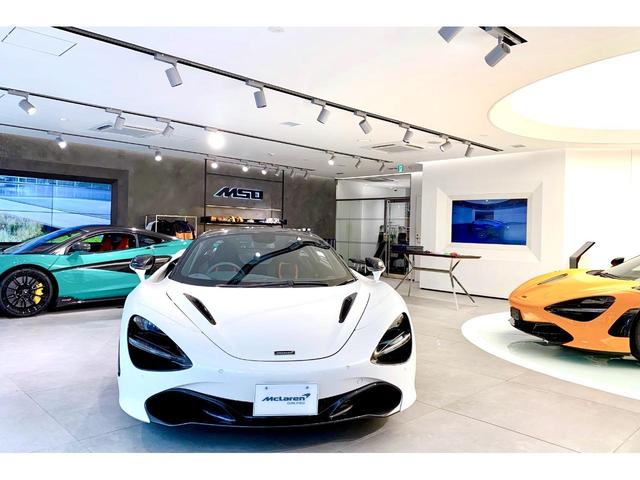 ７２０Ｓ ベースグレード　パフォーマンス　認定中古車　ＭｃＬＡＲＥＮ　ＱＵＡＬＩＦＩＥＤ　カーボンファイバーエクステリアアップグレードパック１　スポーツエキゾースト　１０スポーク鍛造ホイール（23枚目）