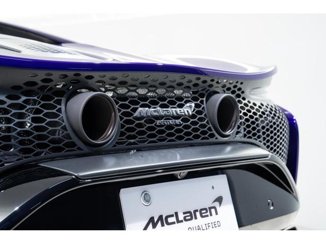 アルトゥーラ ベースグレード　左Ｈ　認定中古車　ＭｃＬａｒｅｎ　ＡＺＡＢＵ　ＱＵＡＬＩＦＩＥＤ　スポーツエキゾースト　パーキングセンサー　リアカメラ　ビークルリフト　ＭＳＯエクステリアカラー（7枚目）