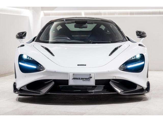 ７６５ＬＴ 　４．０　認定中古車　ＭｃＬＡＲＥＮ　ＱＵＡＬＩＦＩＥＤ　カーボンファイバーエクステリアアップグレードＰａｃｋ１＆Ｐａｃｋ２　１０スポークウルトラライトウェイト鍛造ホイール　ホイールフィニッシュステルス（4枚目）