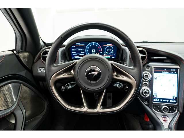 720Sスパイダー ベースグレード ラグジュアリー 認定中古車 McLAREN QUALIFIED スポーツエキゾースト エリートペイント ブレーキキャリパーレッド ビークルリフト 360度カメラ 電動シート アイドリングストップ(14枚目)