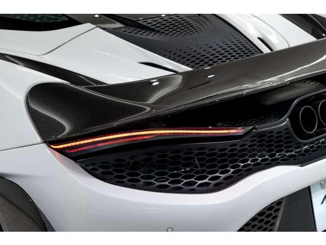 765LTスパイダー 4.0 4.0 認定中古車 McLAREN QUALIFIED クルーズコントロール 障害物センサー ドライブレコーダー LEDヘッドライト(11枚目)