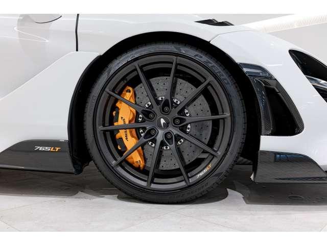 765LTスパイダー 4.0 4.0 認定中古車 McLAREN QUALIFIED クルーズコントロール 障害物センサー ドライブレコーダー LEDヘッドライト(14枚目)