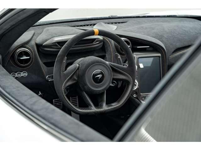 765LTスパイダー 4.0 4.0 認定中古車 McLAREN QUALIFIED クルーズコントロール 障害物センサー ドライブレコーダー LEDヘッドライト(19枚目)
