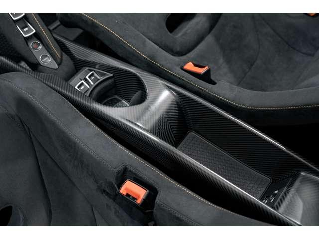 765LTスパイダー 4.0 4.0 認定中古車 McLAREN QUALIFIED クルーズコントロール 障害物センサー ドライブレコーダー LEDヘッドライト(27枚目)