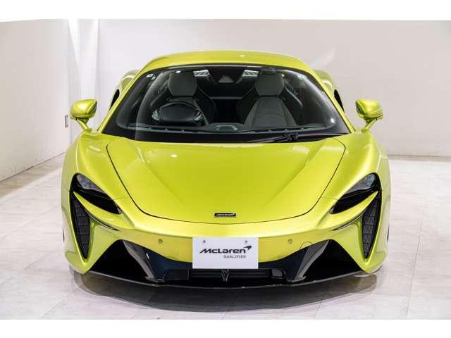 アルトゥーラ 　３．０　認定中古車　ＭｃＬＡＲＥＮ　ＱＵＡＬＩＦＩＥＤ　プラグインハイブリッドモデル　クルーズコントロール　パーキングアシスト　全周囲カメラ　ドライブレコーダー　ＨＤＤナビ　ＬＥＤヘッドライト（4枚目）