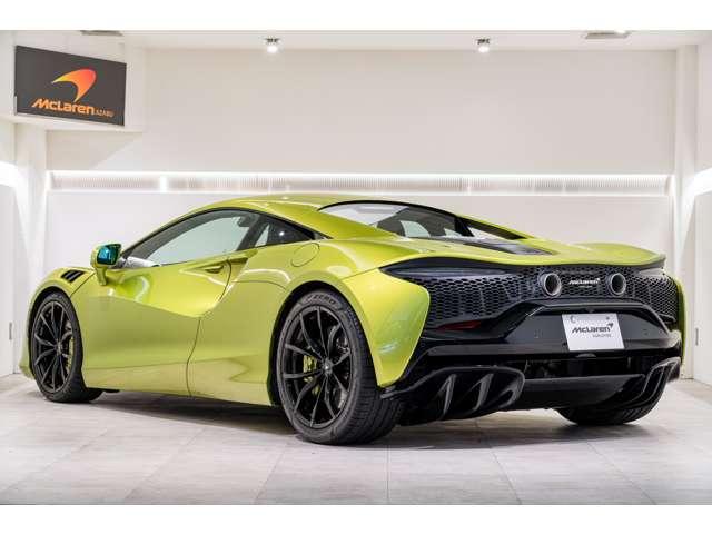 アルトゥーラ 　３．０　認定中古車　ＭｃＬＡＲＥＮ　ＱＵＡＬＩＦＩＥＤ　プラグインハイブリッドモデル　クルーズコントロール　パーキングアシスト　全周囲カメラ　ドライブレコーダー　ＨＤＤナビ　ＬＥＤヘッドライト（7枚目）