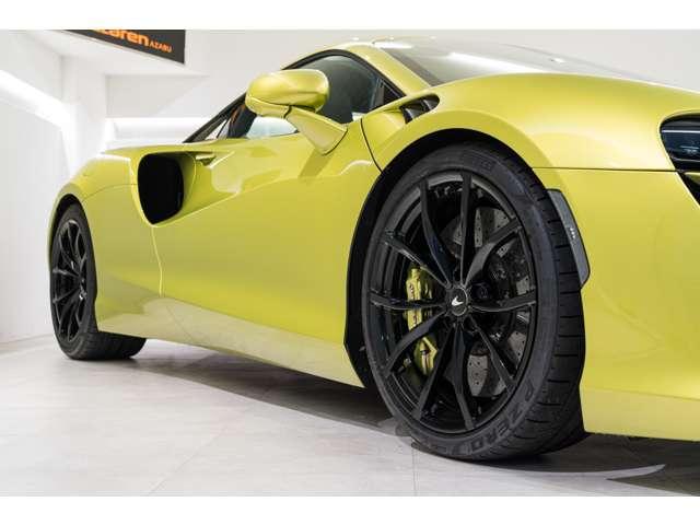 アルトゥーラ 　３．０　認定中古車　ＭｃＬＡＲＥＮ　ＱＵＡＬＩＦＩＥＤ　プラグインハイブリッドモデル　クルーズコントロール　パーキングアシスト　全周囲カメラ　ドライブレコーダー　ＨＤＤナビ　ＬＥＤヘッドライト（14枚目）
