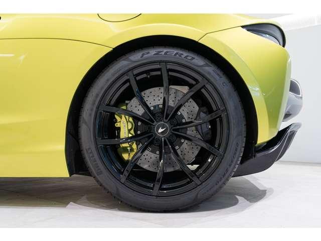 アルトゥーラ 　３．０　認定中古車　ＭｃＬＡＲＥＮ　ＱＵＡＬＩＦＩＥＤ　プラグインハイブリッドモデル　クルーズコントロール　パーキングアシスト　全周囲カメラ　ドライブレコーダー　ＨＤＤナビ　ＬＥＤヘッドライト（16枚目）