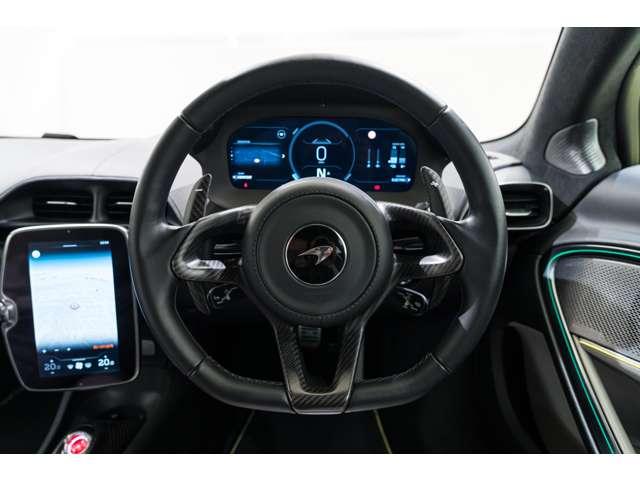 アルトゥーラ 　３．０　認定中古車　ＭｃＬＡＲＥＮ　ＱＵＡＬＩＦＩＥＤ　プラグインハイブリッドモデル　クルーズコントロール　パーキングアシスト　全周囲カメラ　ドライブレコーダー　ＨＤＤナビ　ＬＥＤヘッドライト（24枚目）