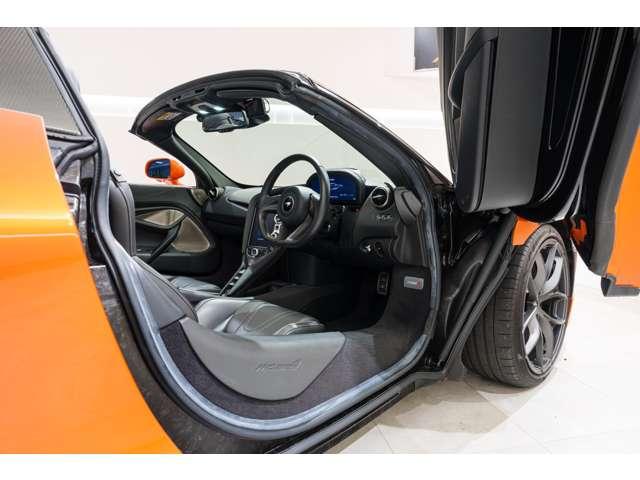 ７２０Ｓスパイダー ラグジュアリー　ＭｃＬＡＲＥＮ　ＱＵＡＬＩＦＩＥＤ　認定中古車　全周囲カメラ　バックカメラ　クルーズコントロール　アイドリングストップ　ＥＴＣ　ナビ　ミュージックプレイヤー接続可　本革シート　電動シート　リフトアップ　過給器設定モデル（18枚目）