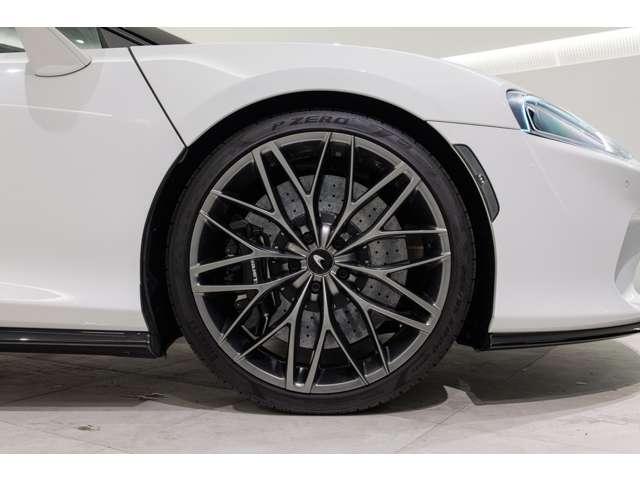 ＧＴ パイオニア　認定中古車　ＭｃＬＡＲＥＮ　ＱＵＡＬＩＦＩＥＤ　プラクティカリティーパック　ライトウェイトスポーツパック　プレミアムパック　Ｂ＆Ｗオーディオシステム　スポーツエキゾースト（12枚目）