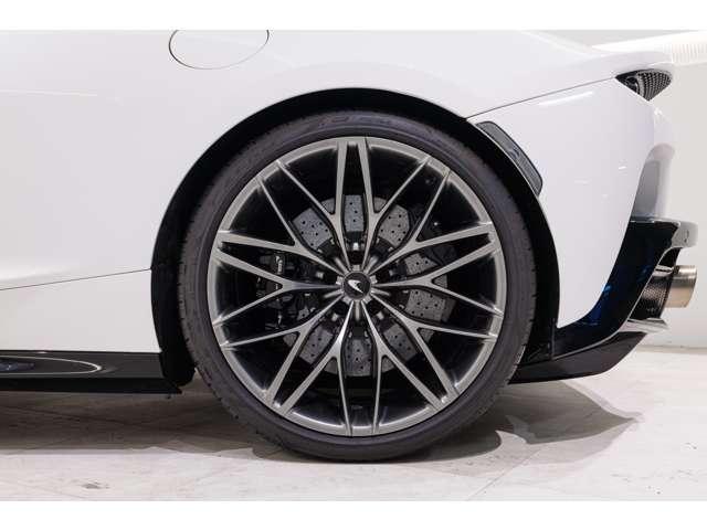 ＧＴ パイオニア　認定中古車　ＭｃＬＡＲＥＮ　ＱＵＡＬＩＦＩＥＤ　プラクティカリティーパック　ライトウェイトスポーツパック　プレミアムパック　Ｂ＆Ｗオーディオシステム　スポーツエキゾースト（13枚目）