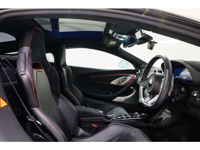 ＧＴ パイオニア　認定中古車　ＭｃＬＡＲＥＮ　ＱＵＡＬＩＦＩＥＤ　プラクティカリティーパック　ライトウェイトスポーツパック　プレミアムパック　Ｂ＆Ｗオーディオシステム　スポーツエキゾースト（17枚目）