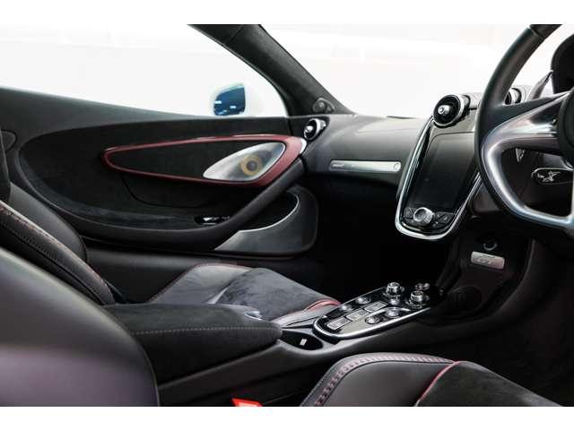 ＧＴ パイオニア　認定中古車　ＭｃＬＡＲＥＮ　ＱＵＡＬＩＦＩＥＤ　プラクティカリティーパック　ライトウェイトスポーツパック　プレミアムパック　Ｂ＆Ｗオーディオシステム　スポーツエキゾースト（18枚目）