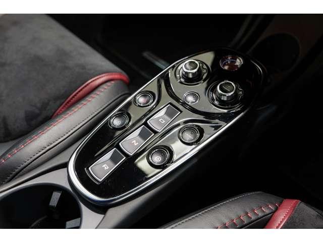 ＧＴ パイオニア　認定中古車　ＭｃＬＡＲＥＮ　ＱＵＡＬＩＦＩＥＤ　プラクティカリティーパック　ライトウェイトスポーツパック　プレミアムパック　Ｂ＆Ｗオーディオシステム　スポーツエキゾースト（31枚目）