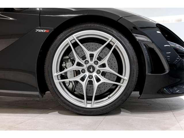 ７２０Ｓスパイダー ラグジュアリー　認定中古車　ＭｃＬａｒｅｎ　ＡＺＡＢＵ　ＱＵＡＬＩＦＩＥＤ　ニキスブラック　カシス　ブレーキキャリパーカラーＰｏｌｉｓｈｅｄ／Ｐｉｒｅｌｌｉ　Ｐ　ＺＥＲＯ　ＣＯＲＳＡ／パワーアジャストヒーテッドメモリーシート（18枚目）