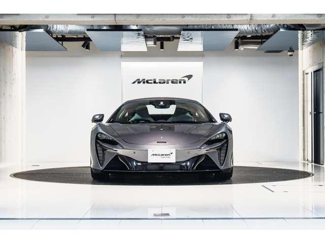 アルトゥーラ ３．０　ヴィジョン　ＭＹ２５　７００ＰＳ　ＬＨＤ　認定中古車（2枚目）