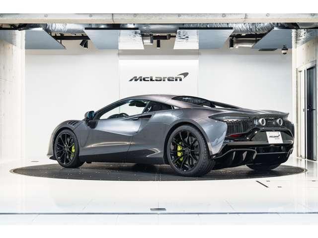 アルトゥーラ ３．０　ヴィジョン　ＭＹ２５　７００ＰＳ　ＬＨＤ　認定中古車（5枚目）