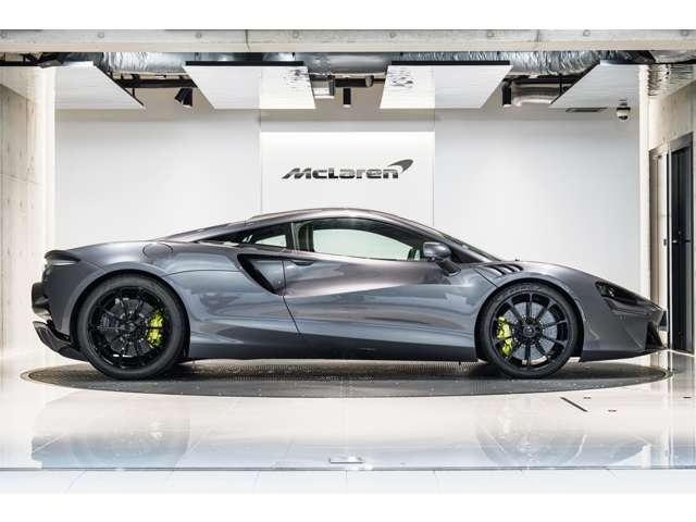アルトゥーラ ３．０　ヴィジョン　ＭＹ２５　７００ＰＳ　ＬＨＤ　認定中古車（8枚目）