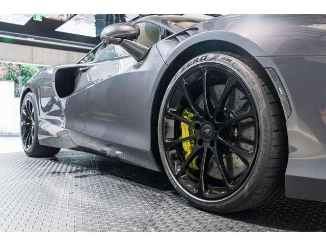 アルトゥーラ ３．０　ヴィジョン　ＭＹ２５　７００ＰＳ　ＬＨＤ　認定中古車（9枚目）