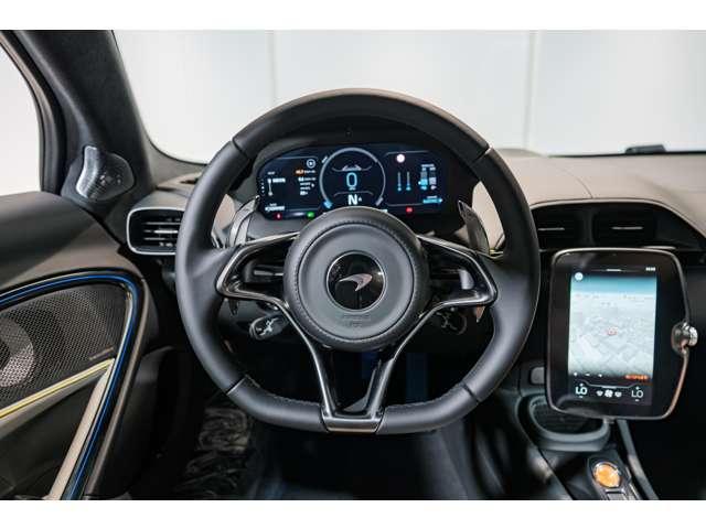 アルトゥーラ ３．０　ヴィジョン　ＭＹ２５　７００ＰＳ　ＬＨＤ　認定中古車（13枚目）