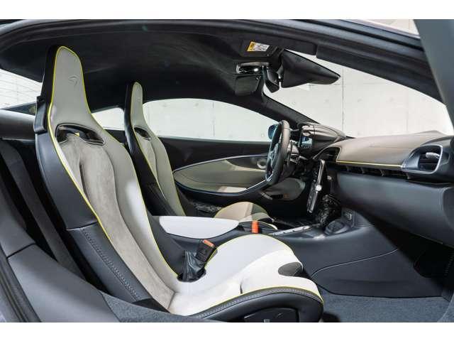 アルトゥーラ ３．０　ヴィジョン　ＭＹ２５　７００ＰＳ　ＬＨＤ　認定中古車（15枚目）