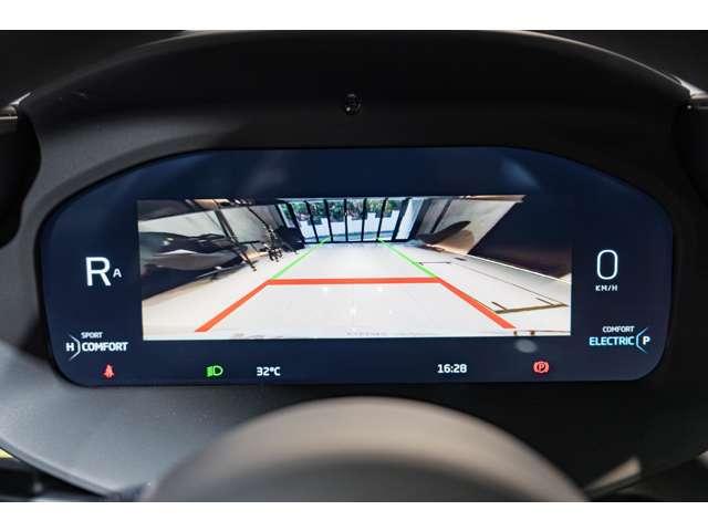 アルトゥーラ ３．０　ヴィジョン　ＭＹ２５　７００ＰＳ　ＬＨＤ　認定中古車（18枚目）