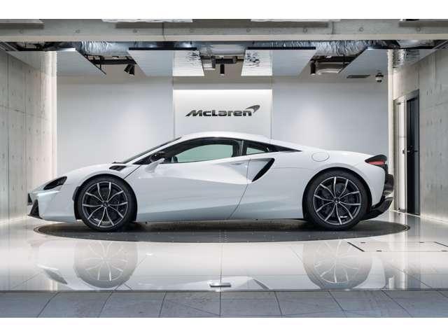 アルトゥーラ 3.0 認定中古車 McLaren AZABU QUALIFIED(11枚目)