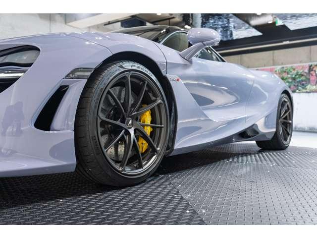 ７５０Ｓ ベースグレード　ＭＳＯ　Ｃｅｒａｍｉｃ　Ｇｒａｙ　・Ｙｅｌｌｏｗ　Ｂｒａｋｅ　Ｃａｌｉｐｅｒ・Ｐｅｒｆｏｒｍａｎｃｅ　Ｉｎｔｅｒｉｏｒ　・Ａｐｐｌｅ　Ｃａｒｐｌａｙ（13枚目）