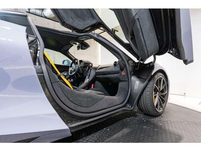 ７５０Ｓ ベースグレード　ＭＳＯ　Ｃｅｒａｍｉｃ　Ｇｒａｙ　・Ｙｅｌｌｏｗ　Ｂｒａｋｅ　Ｃａｌｉｐｅｒ・Ｐｅｒｆｏｒｍａｎｃｅ　Ｉｎｔｅｒｉｏｒ　・Ａｐｐｌｅ　Ｃａｒｐｌａｙ（21枚目）