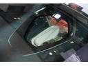 オプションの【Double Glazed Engine Window】が装着されており、エンジンルームが見える演出となっております。