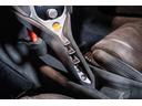 シフト操作もボタン式となっており簡単な操作で車両を運転することができます。