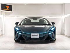 ＬＥＤヘッドライトはマクラーレン・スピードマークロゴをイメージしたデザインとなっています。 3
