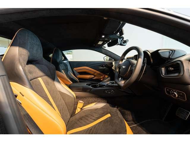 Ｖ１２ヴァンテージ 　世界３３３台限定　キセノングレー　レーンキープアシスト　パーキングアシスト　全周囲カメラ　障害物センサー　ＨＤＤナビ　本革シート　シートヒーター　メーカー認定中古車（15枚目）
