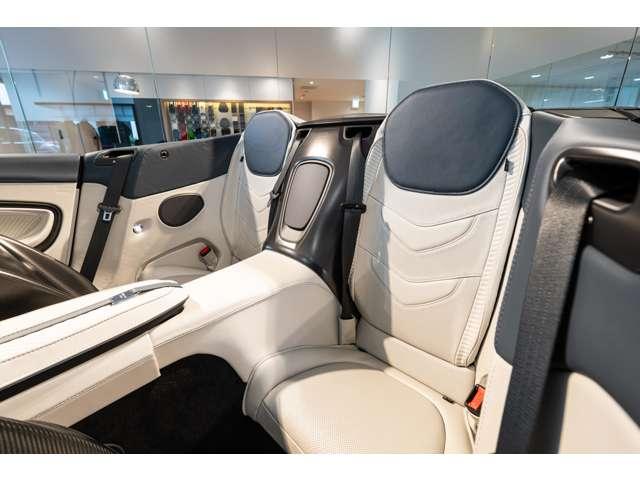 ＤＢＳ ヴォランテ　ＤＢＳ７７０アルティメットヴォランテ　世界１９９台限定７７０アルティメイトヴォランテ　クルーズコントロール　パーキングアシスト　全周囲カメラ　ＨＤＤナビ　本革シート　メーカー認定中古車（35枚目）
