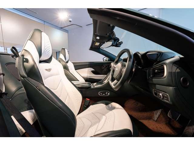 ＤＢＳ ヴォランテ　ＤＢＳ　Ｖｏｌａｎｔｅ　１９５９レーシンググレーン　右ハンドル　認定中古車　全周囲カメラ　アイドリングストップ　ドライブレコーダー　ナビ　フルセグ　ミュージックプレイヤー接続可　本革シート　電動シート（18枚目）