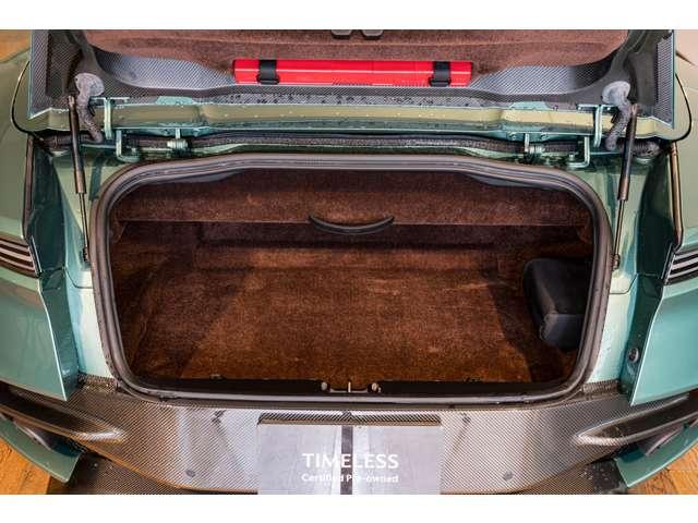 ＤＢＳ ヴォランテ　ＤＢＳ　Ｖｏｌａｎｔｅ　１９５９レーシンググレーン　右ハンドル　認定中古車　全周囲カメラ　アイドリングストップ　ドライブレコーダー　ナビ　フルセグ　ミュージックプレイヤー接続可　本革シート　電動シート（36枚目）