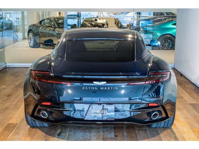 ＤＢ１２ ウルトラマリンブラック　認定中古車　右ハンドル　フロアＭＴモード付８ＡＴ　全周囲カメラ　障害物センサー　ＥＴＣ　ミュージックプレイヤー接続可　過給器設定モデル　本革シート　電動シート　シートヒーター　シートエアコン（8枚目）