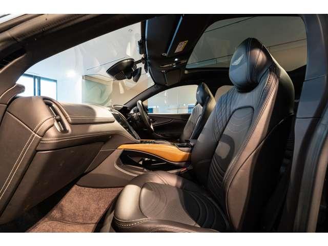 ＤＢＸ ４．０　４ＷＤ　ミノタウルスグリーン　認定中古車　全周囲カメラ　オートマチックハイビーム　アダプティブクルーズコントロール　パーキングアシスト　エアサスペンション　ドライブレコーダー　ＥＴＣ　ナビ　フルセグ　ミュージックプレイヤー接続可（23枚目）