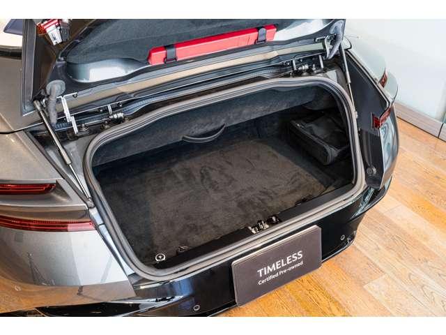 ＤＢ１１ ヴォランテＶ８　マグネティックシルバー　認定中古車　クルーズコントロール　全周囲カメラ　ドライブレコーダー　ナビ　フルセグ　ミュージックプレイヤー接続可　過給器設定モデル　本革シート　電動シート　シートヒーター　シートエアコン（31枚目）