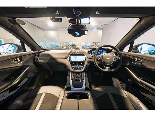 ＤＢＸ ４．０　４ＷＤ　マグネティックシルバー　認定中古車　コラムＭＴモード付９ＡＴ　オートマチックハイビーム　障害物センサー　ドライブレコーダー　エアサスペンション　ＥＴＣ　ナビ　フルセグ（2枚目）