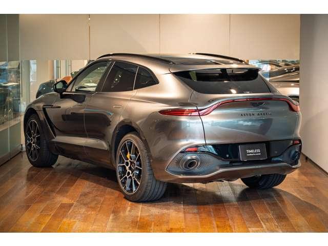 ＤＢＸ ４．０　４ＷＤ　マグネティックシルバー　認定中古車　コラムＭＴモード付９ＡＴ　オートマチックハイビーム　障害物センサー　ドライブレコーダー　エアサスペンション　ＥＴＣ　ナビ　フルセグ（3枚目）