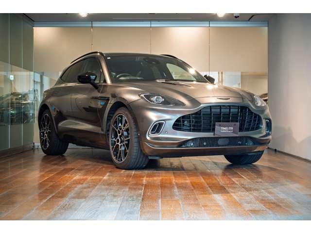 ＤＢＸ ４．０　４ＷＤ　マグネティックシルバー　認定中古車　コラムＭＴモード付９ＡＴ　オートマチックハイビーム　障害物センサー　ドライブレコーダー　エアサスペンション　ＥＴＣ　ナビ　フルセグ（4枚目）