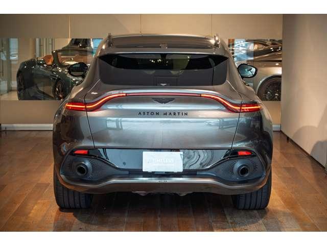 ＤＢＸ ４．０　４ＷＤ　マグネティックシルバー　認定中古車　コラムＭＴモード付９ＡＴ　オートマチックハイビーム　障害物センサー　ドライブレコーダー　エアサスペンション　ＥＴＣ　ナビ　フルセグ（8枚目）