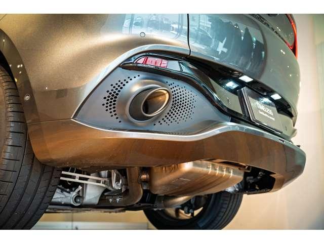 ＤＢＸ ４．０　４ＷＤ　マグネティックシルバー　認定中古車　コラムＭＴモード付９ＡＴ　オートマチックハイビーム　障害物センサー　ドライブレコーダー　エアサスペンション　ＥＴＣ　ナビ　フルセグ（13枚目）