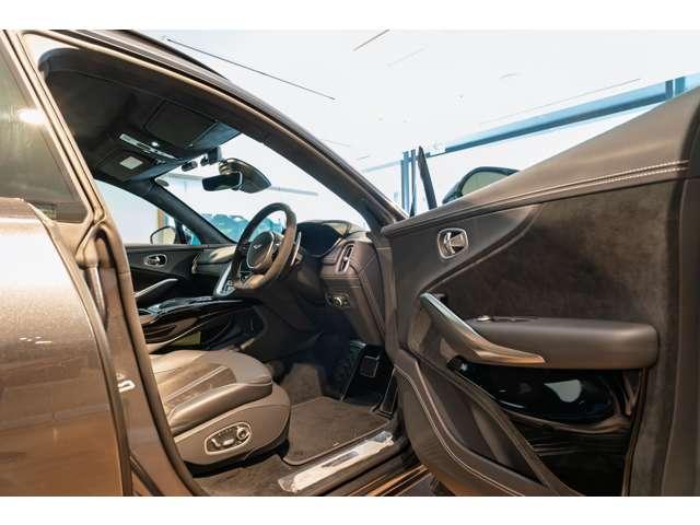 ＤＢＸ ４．０　４ＷＤ　マグネティックシルバー　認定中古車　コラムＭＴモード付９ＡＴ　オートマチックハイビーム　障害物センサー　ドライブレコーダー　エアサスペンション　ＥＴＣ　ナビ　フルセグ（16枚目）