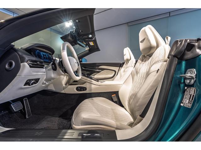 ＤＢ１２ヴォランテ ＤＢ１２　Ｖｏｌａｎｔｅ　アストンマーティンマーティンレーシンググリーン（17枚目）